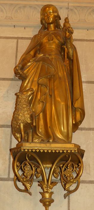 statue : Saint Geneviève
