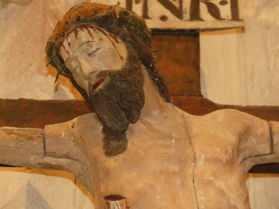 statue : Christ en Croix, détail