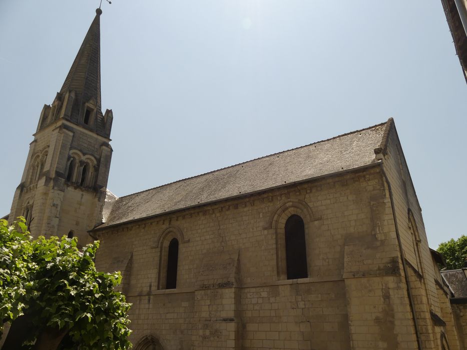 façade latérale ouest, vue partielle