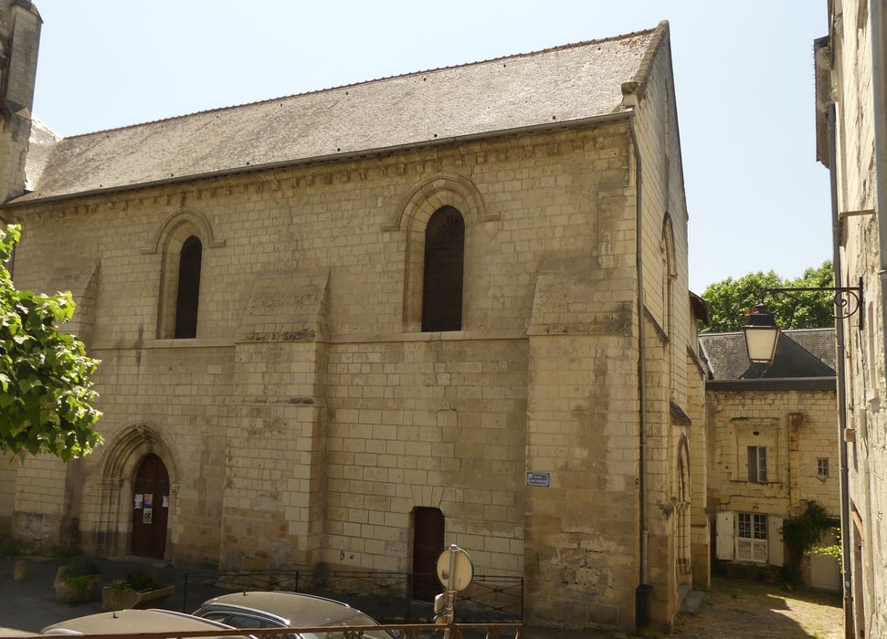 façade latérale ouest, vue partielle