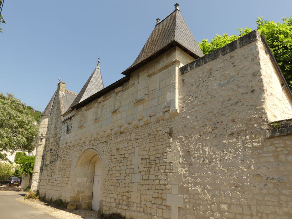 façade ouest sur rue