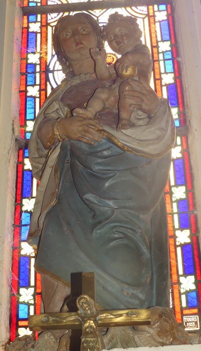 statue : Vierge à l'Enfant