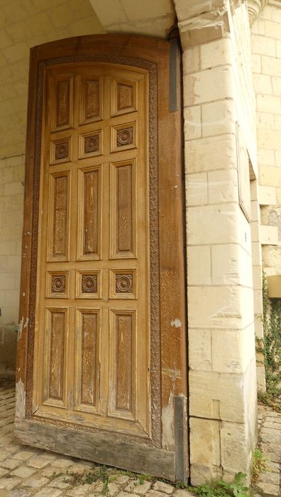 porterie, vantaux de la porte cochère, vue partielle