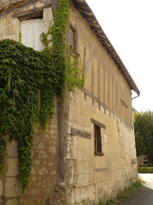 façade latérale sur rue