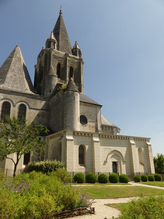 façade latérale sud, vue partielle