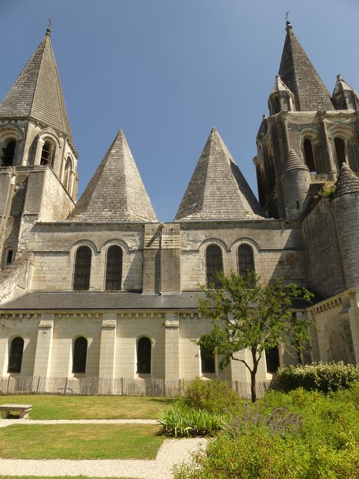 façade latérale sud, vue partielle