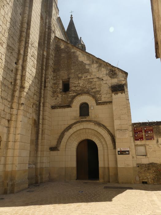 porte d’accès ouest au collatéral sud