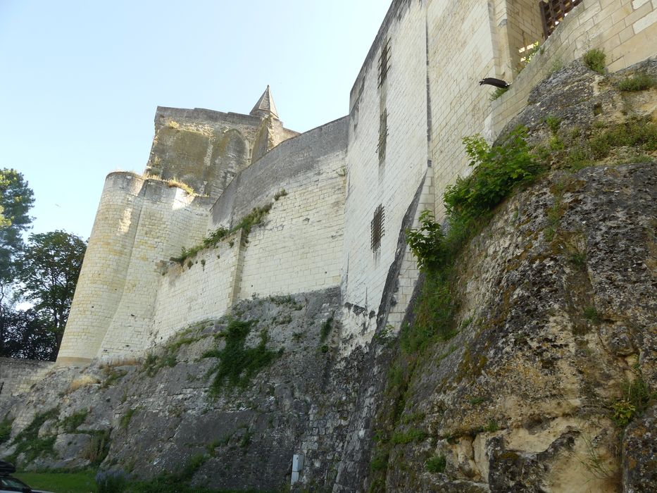 vue partielle de l’enceinte