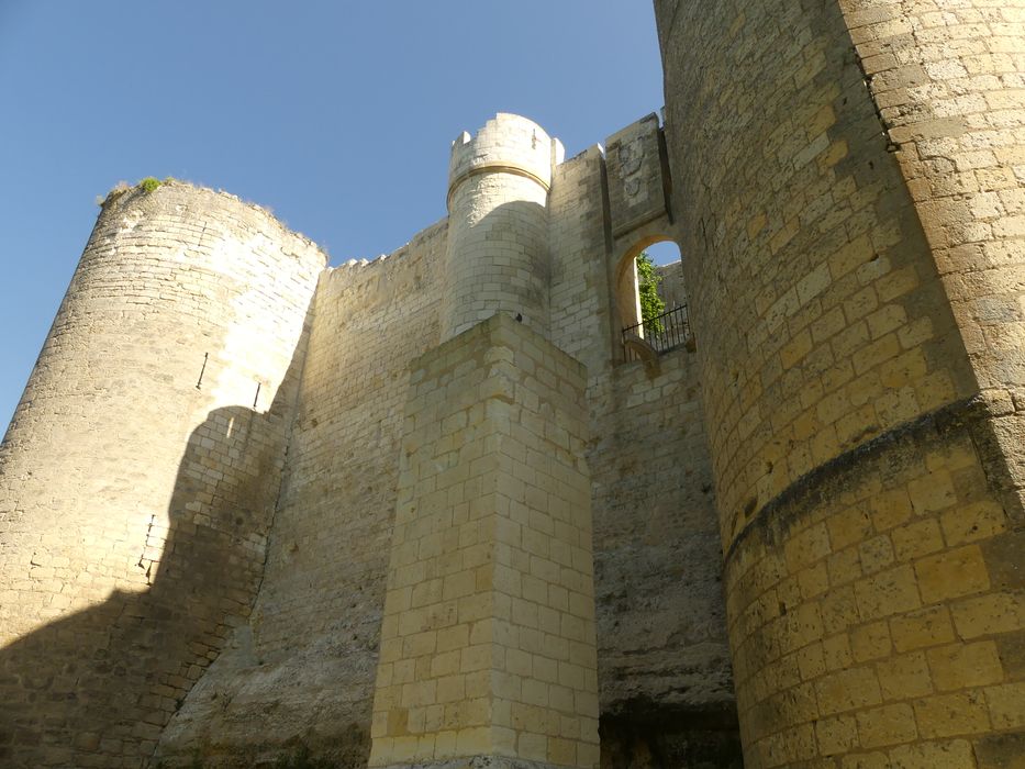 vue partielle de l’enceinte