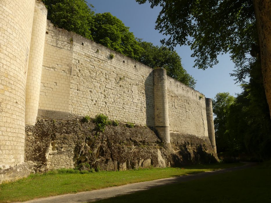 vue partielle de l’enceinte