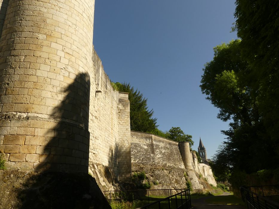 vue partielle de l’enceinte