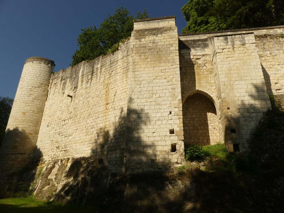 vue partielle de l’enceinte