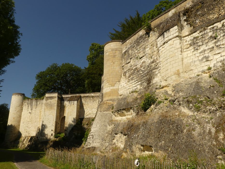 vue partielle de l’enceinte