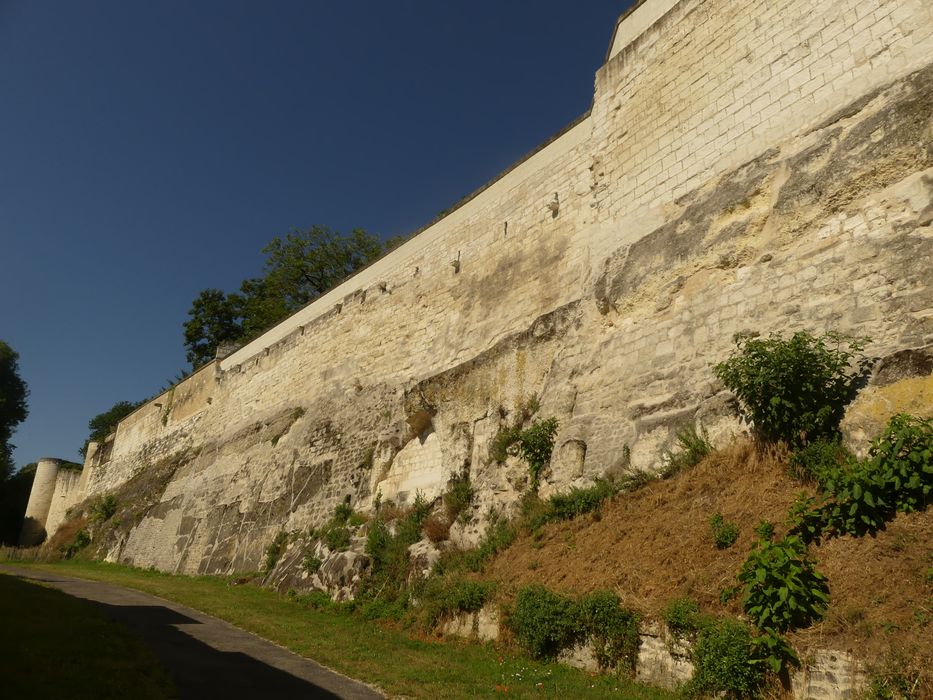 vue partielle de l’enceinte