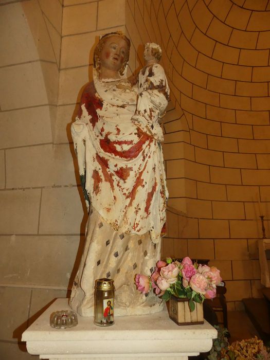 statue : Vierge à l’Enfant