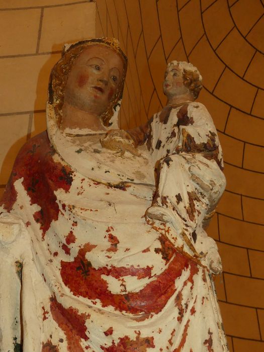 statue : Vierge à l’Enfant, vue partielle