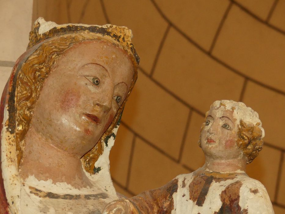 statue : Vierge à l’Enfant, détail