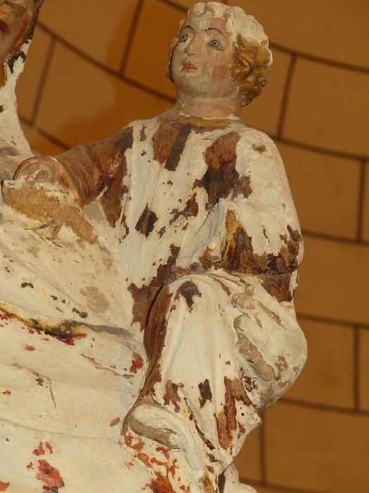 statue : Vierge à l’Enfant, détail