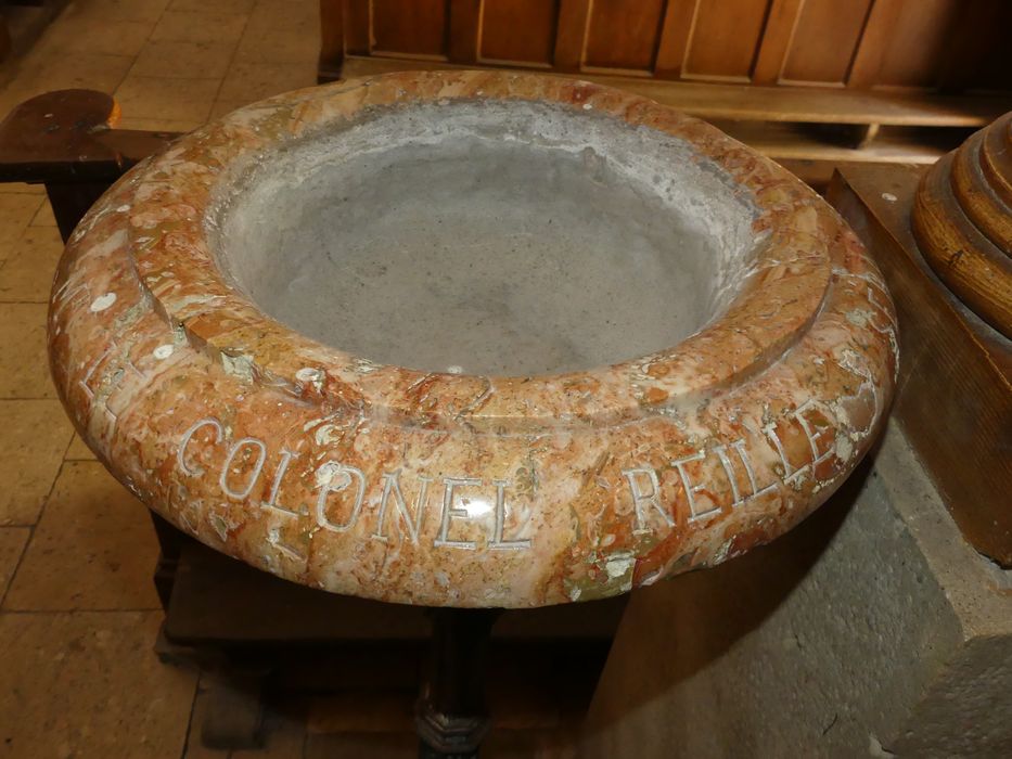 bénitier, détail de l’inscription