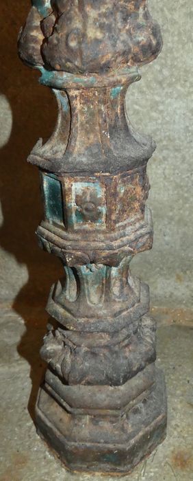 bénitier, détail du pied