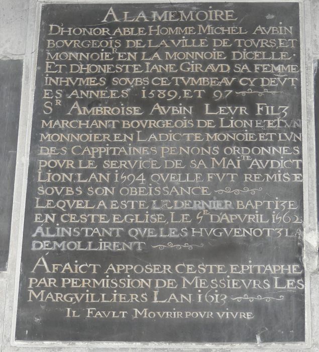 plaque commémorative à la mémoire de Michel Aubin, monnayer à la Monnaie de Tours