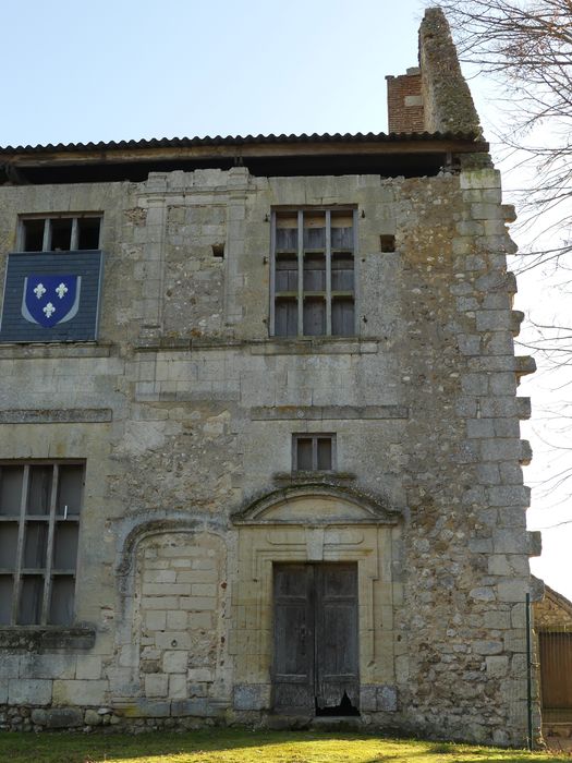 façade antérieure, vue partielle