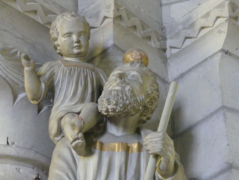 statue : Saint Christophe, vue partielle