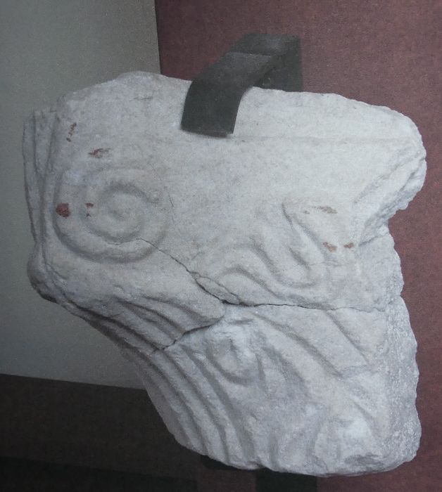chapiteau mérovingien