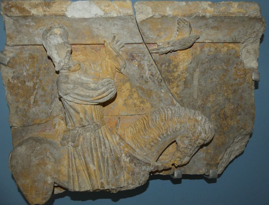 Bas-relief du fauconnier