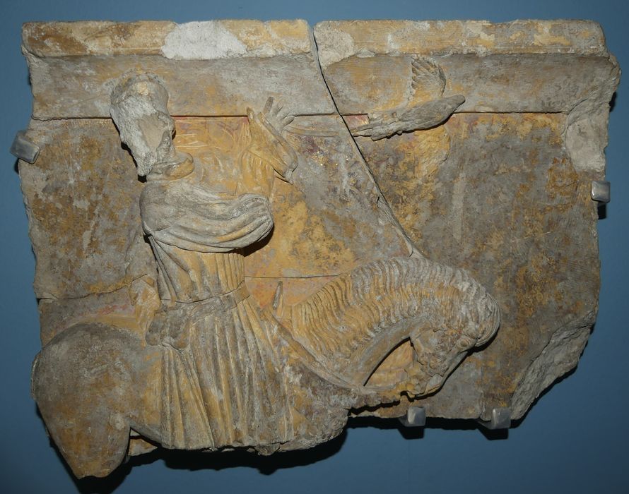 bas-relief du fauconnier
