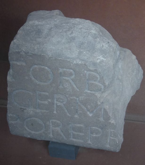 plaque commémorative (fragment)
