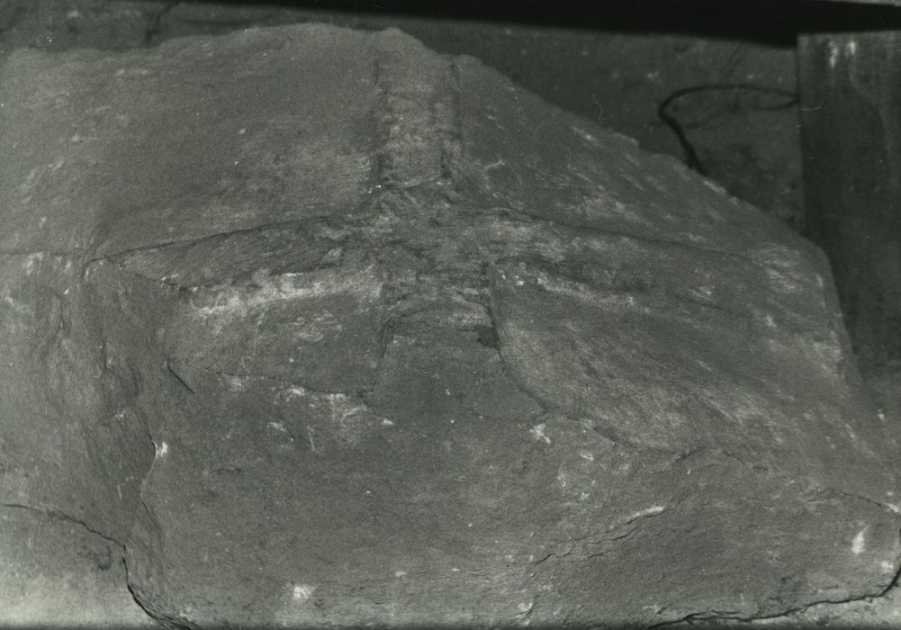 Dalle funéraire (fragment)