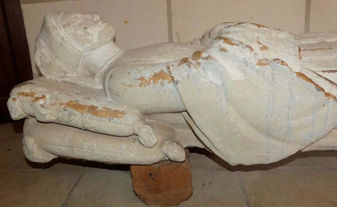 statue (gisant, grandeur nature), détail