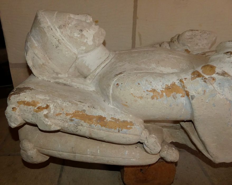 statue (gisant, grandeur nature), détail