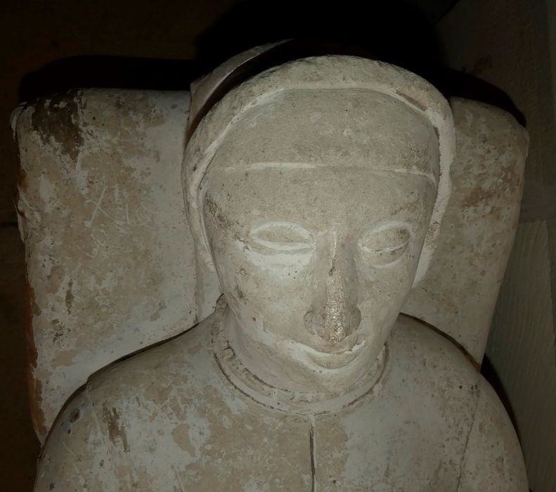 statue (gisant, grandeur nature), vue partielle