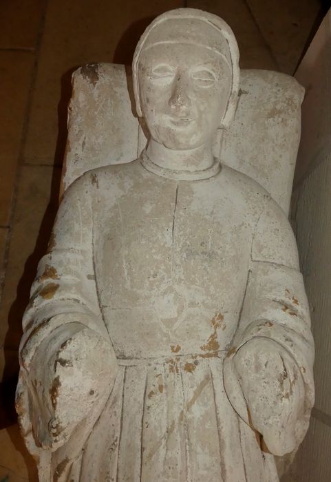 statue (gisant, grandeur nature), vue partielle