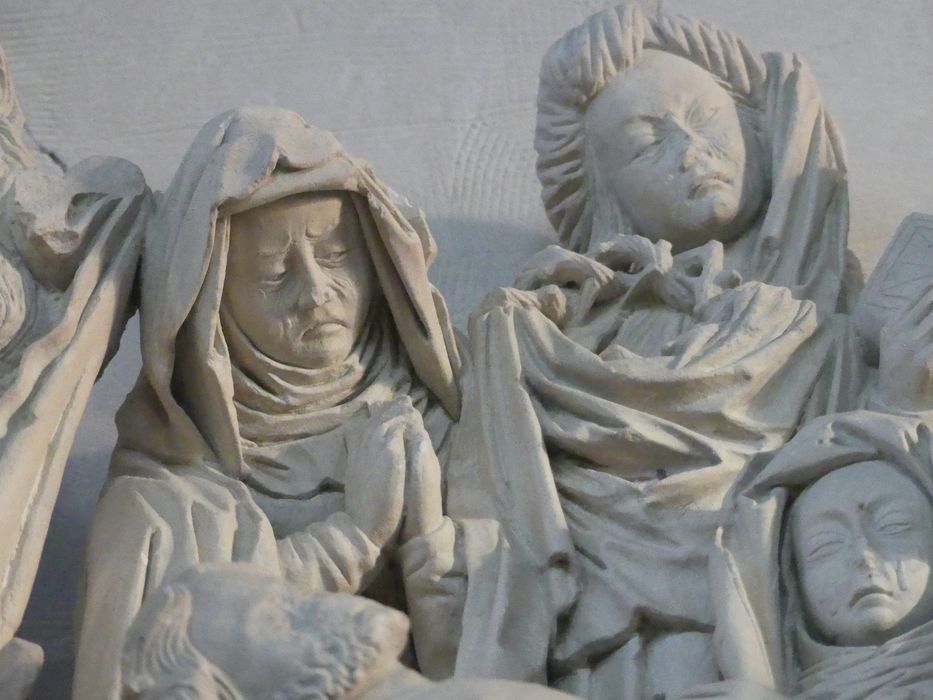 groupe sculpté : Mise au tombeau (la), détail
