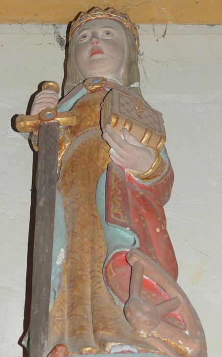 statue : Sainte Catherine, vue partielle