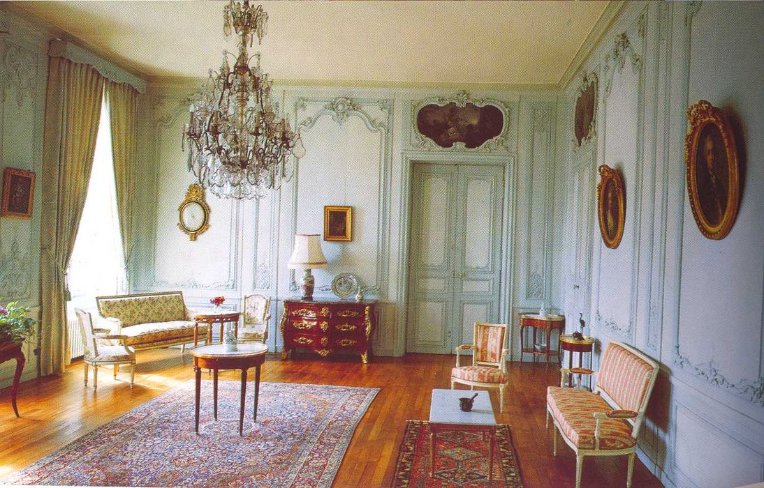 Décor du salon du préfet : lambris de revêtement, 5 tableaux