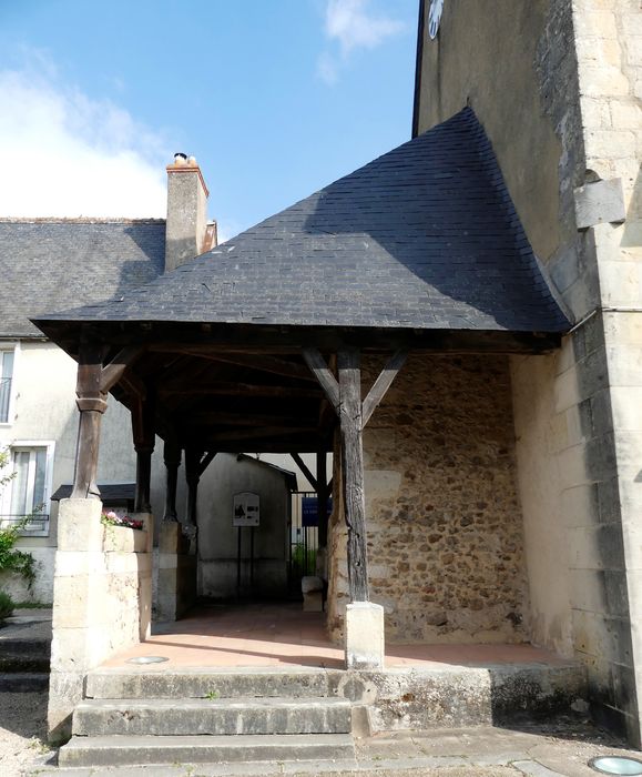 porche d’accès sud-ouest, accès latéral