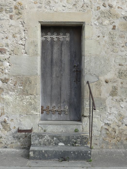 porte d’accès latérale sud-est