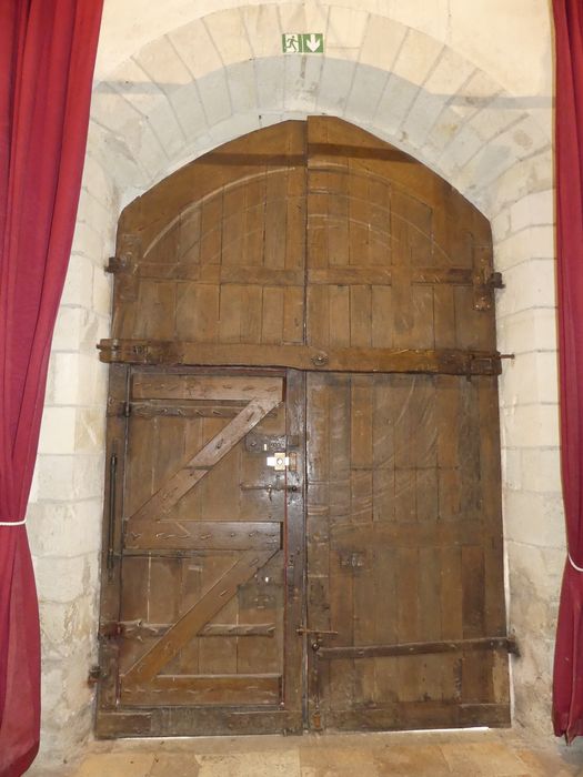 vantaux du portail d’accès ouest
