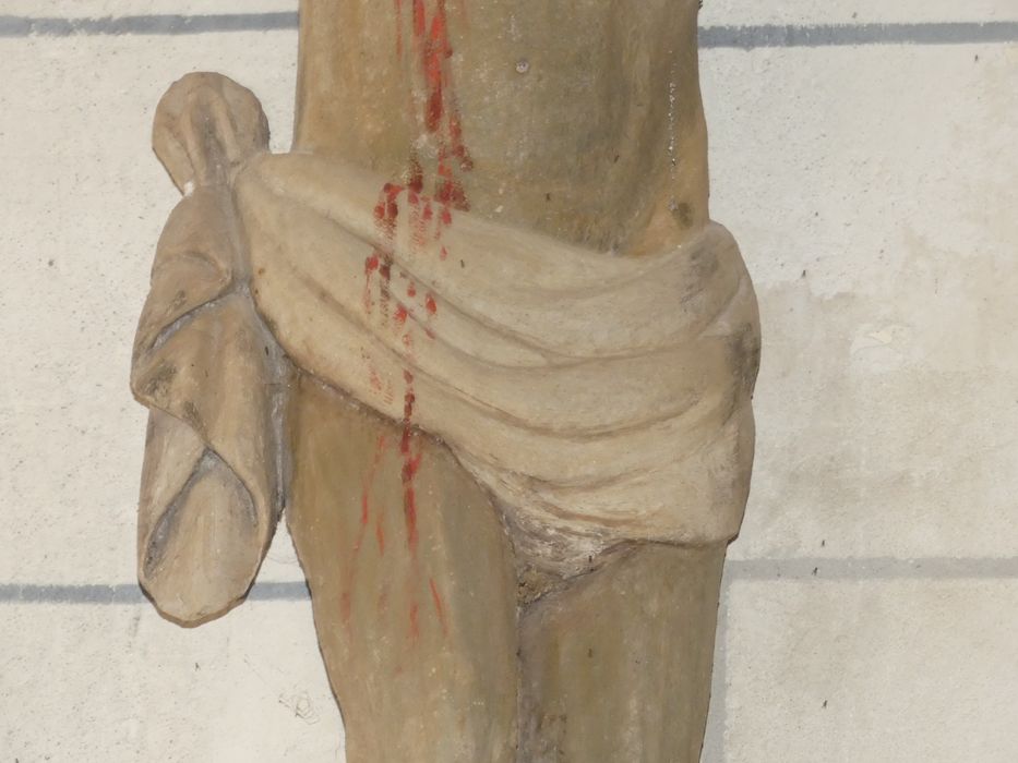 statue : Christ en croix (le), détail