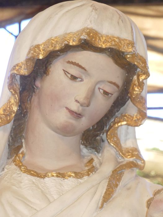 statue : Vierge à l'Enfant, détail