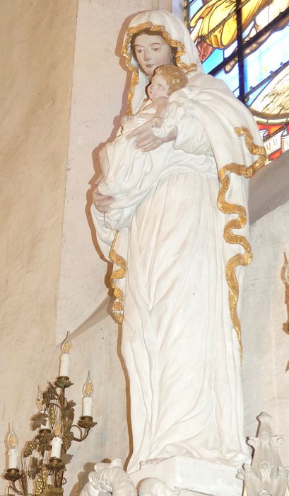 statue : Vierge à l'Enfant