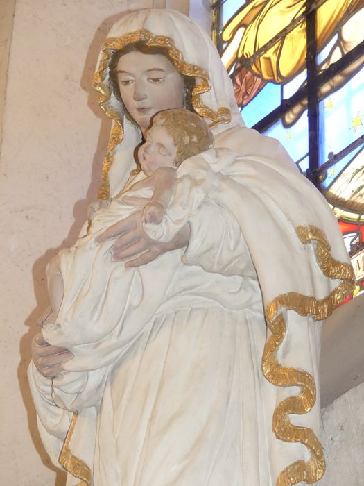 statue : Vierge à l'Enfant, vue partielle