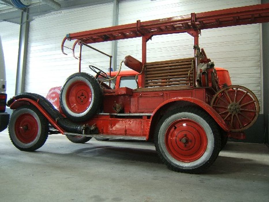 autopompe à incendie dite La Tatan - © Ministère de la Culture (France), Conservation des antiquités et des objets de l’Isère – Tous droits réservés 