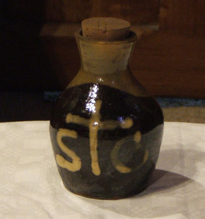 ampoule aux saintes huiles