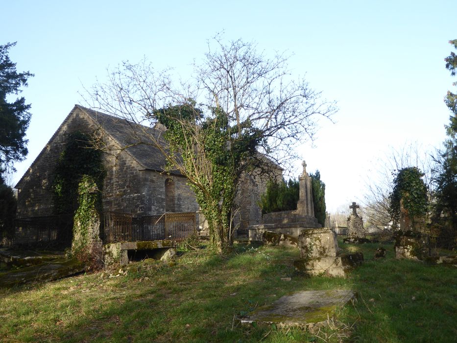 Chapelle Saint-Etienne et cimetière de Coldre : Vue partielle du cimetière