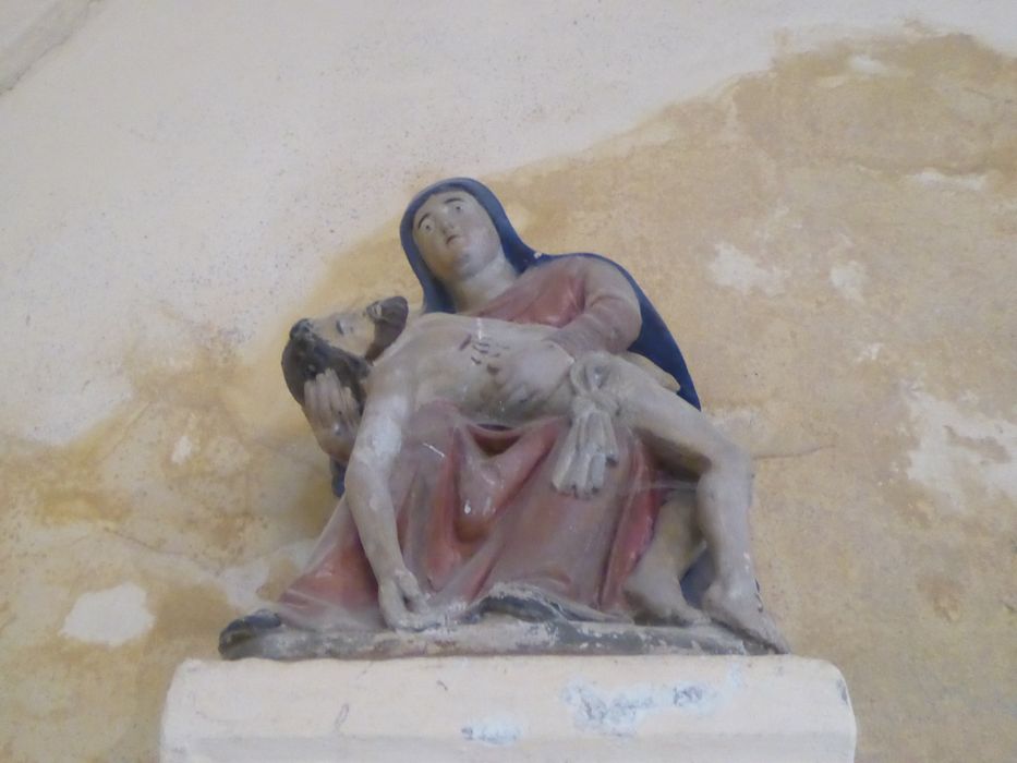 groupe sculpté : Vierge de Pitié - © Ministère de la Culture (France), Conservation des antiquités et des objets d’art du Jura – Tous droits réservés